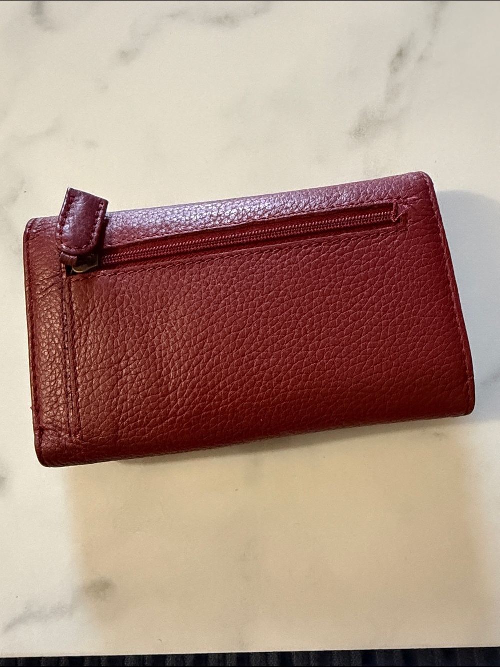 Tommy Hilfiger Burgundy Pebbled Leather Trifold Card Holder - Picture 3 of 8